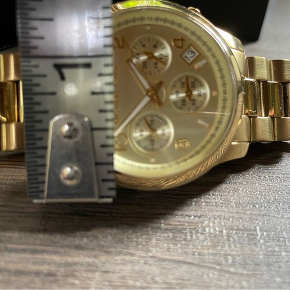 Michael Kors Gold Watch - Runway - Stainless in Stunning Gold with Box - Picture 13 of 13